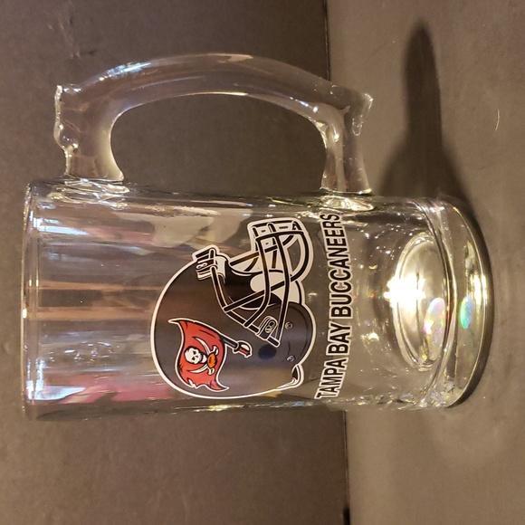 Tampa Bay Buccaneers Glass Beer Mug - Picture 7 of 7